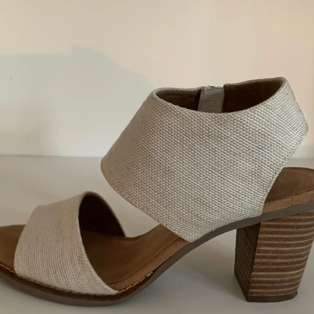 TOMS "Majorca Cutout" Natural Yarn Dye in size 7 - Picture 3 of 8